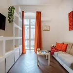 Guesthost - Nina - Your Comfort In The Heart Of * Μπάρι