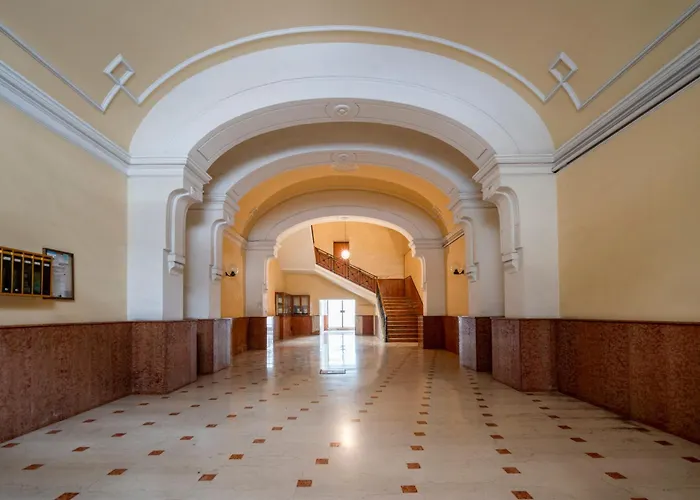 Апартаменты Guesthost - Nina - Your Comfort In The Heart Of Бари