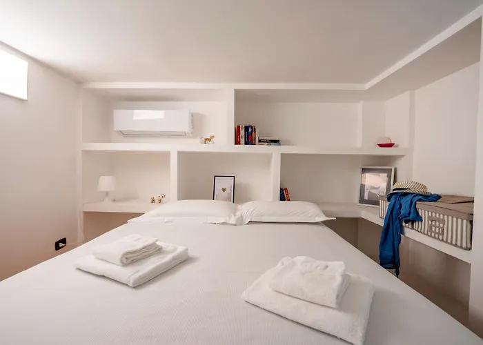 Апартаменты Guesthost - Nina - Your Comfort In The Heart Of Бари